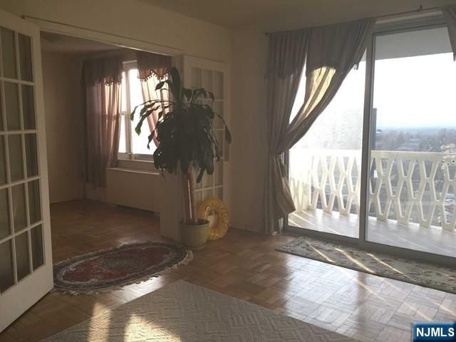 2000 Linwood Avenue 11B, Fort Lee, NJ 07024