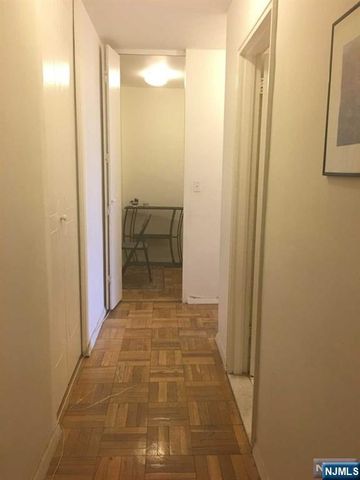 2000 Linwood Avenue 11B, Fort Lee, NJ 07024