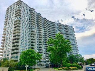 2000 Linwood Avenue 11B, Fort Lee, NJ 07024