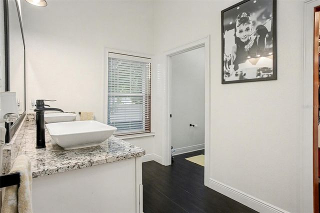 275 W DELAWARE AVENUE, Lake Helen, FL 32744