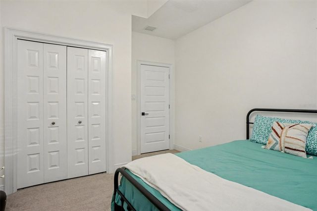 275 W DELAWARE AVENUE, Lake Helen, FL 32744