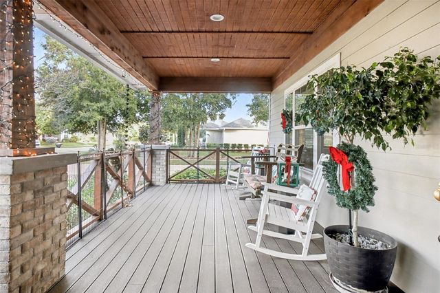 275 W DELAWARE AVENUE, Lake Helen, FL 32744