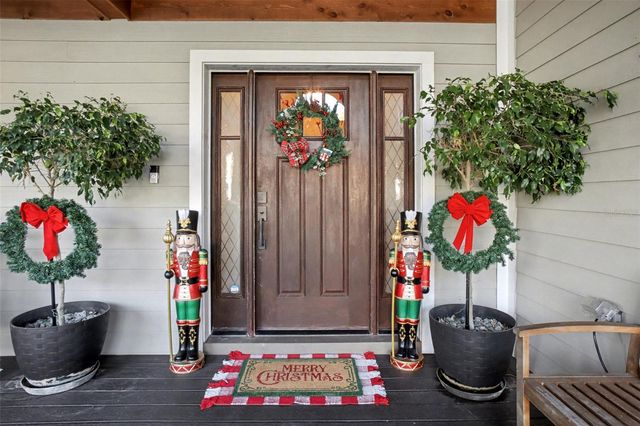 275 W DELAWARE AVENUE, Lake Helen, FL 32744