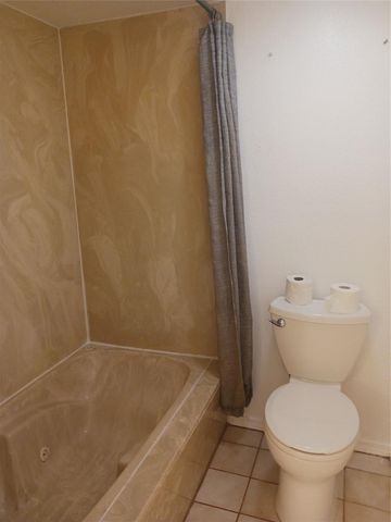 921 Marine Drive 116, Galveston, TX 77550