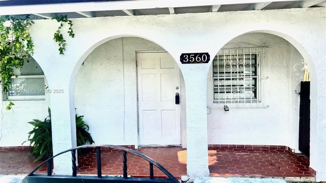 3560 SW 25th Ter Rear, Miami, FL 33133