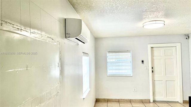 3560 SW 25th Ter Rear, Miami, FL 33133