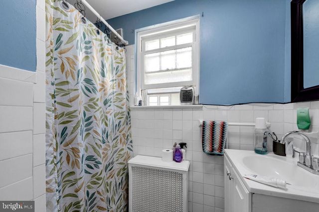 227 S FAIRVIEW AVE, Upper Darby, PA 19082