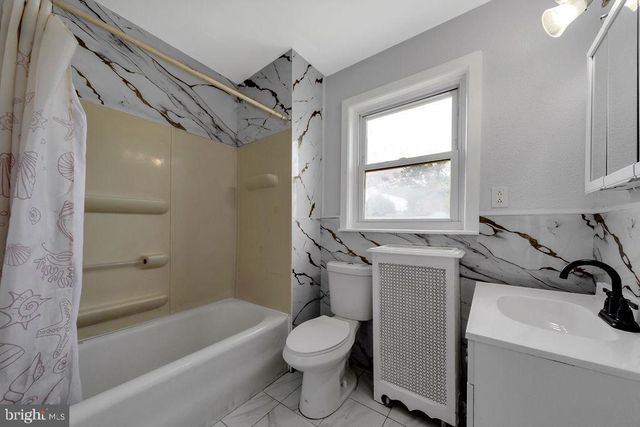 227 S FAIRVIEW AVE, Upper Darby, PA 19082