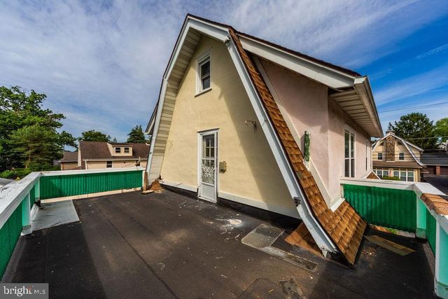 227 S FAIRVIEW AVE, Upper Darby, PA 19082