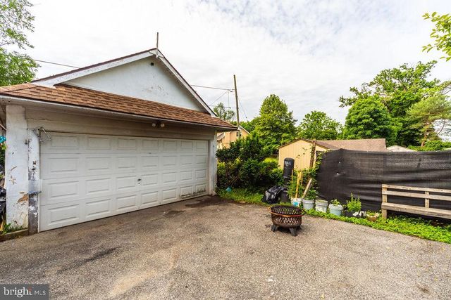 227 S FAIRVIEW AVE, Upper Darby, PA 19082