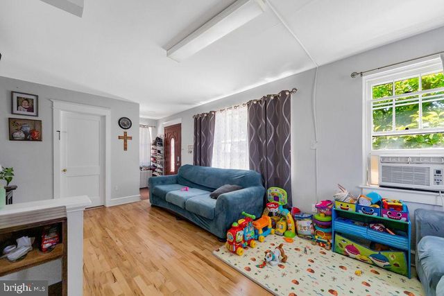 227 S FAIRVIEW AVE, Upper Darby, PA 19082