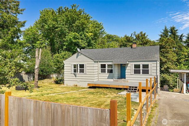 307 4th Street, Steilacoom, WA 98388