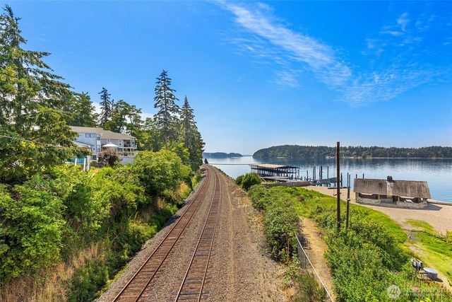 307 4th Street, Steilacoom, WA 98388