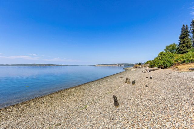 307 4th Street, Steilacoom, WA 98388
