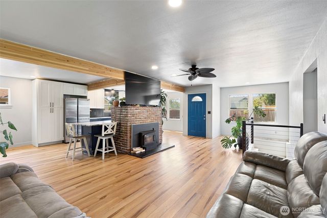 307 4th Street, Steilacoom, WA 98388