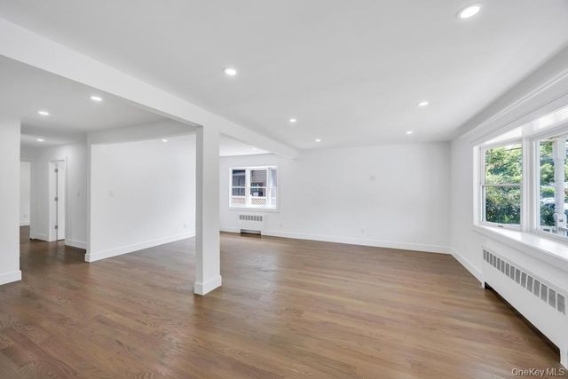 2331 Neptune Avenue, Seaford, NY 11783
