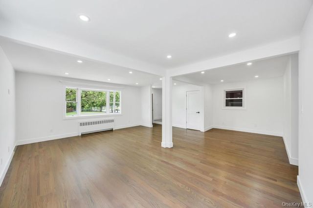 2331 Neptune Avenue, Seaford, NY 11783