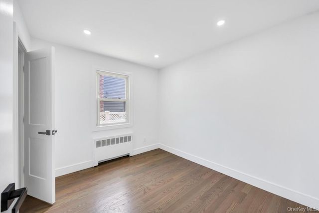 2331 Neptune Avenue, Seaford, NY 11783