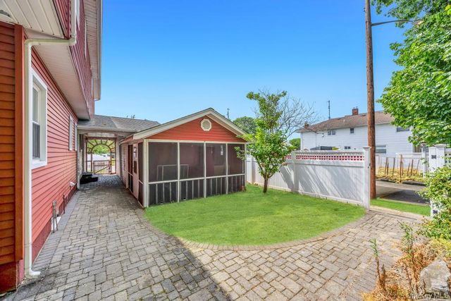 2331 Neptune Avenue, Seaford, NY 11783