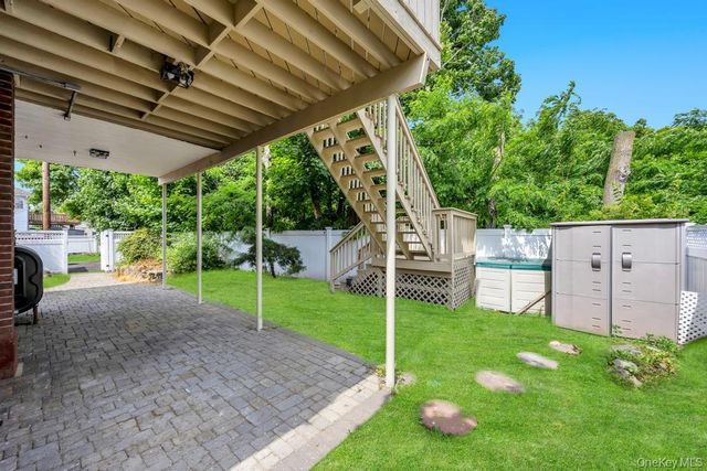 2331 Neptune Avenue, Seaford, NY 11783