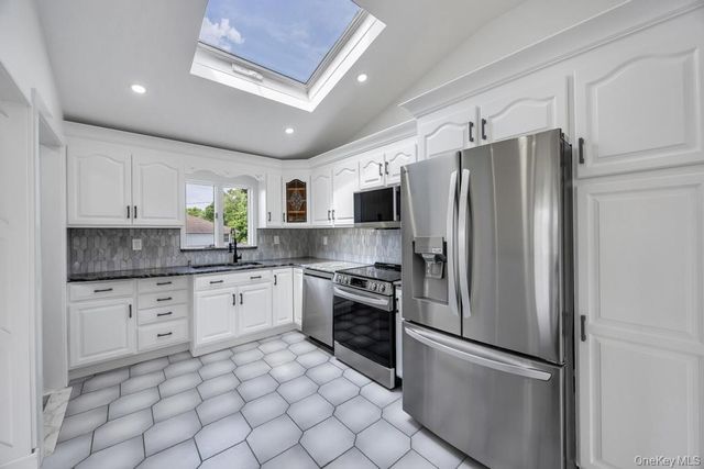 2331 Neptune Avenue, Seaford, NY 11783