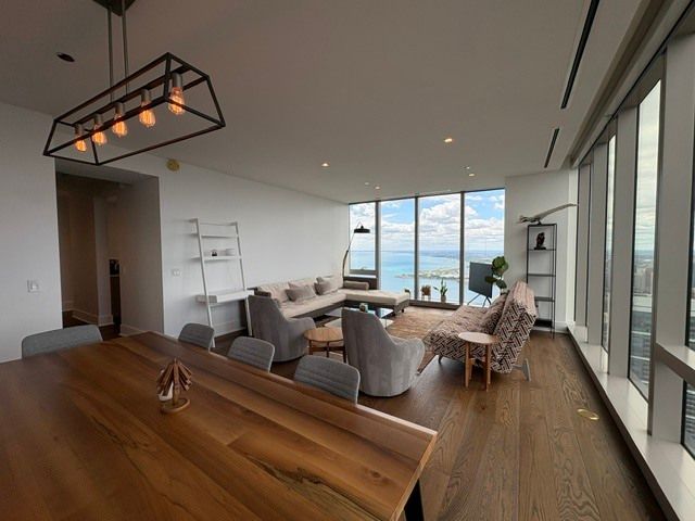 363 E Wacker Drive 6901, Chicago, IL 60601
