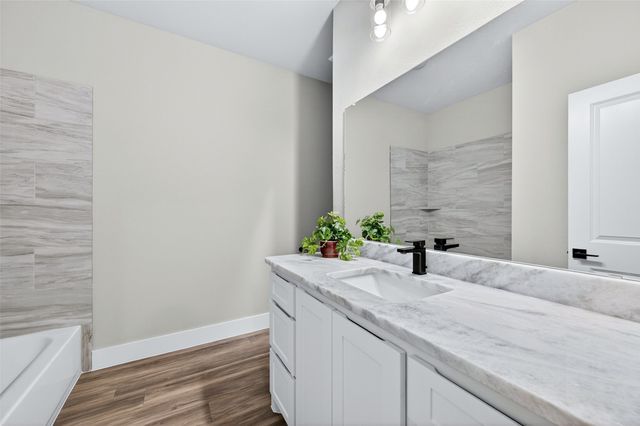 506 Broadway Street, Whitesboro, TX 76273