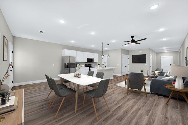 506 Broadway Street, Whitesboro, TX 76273