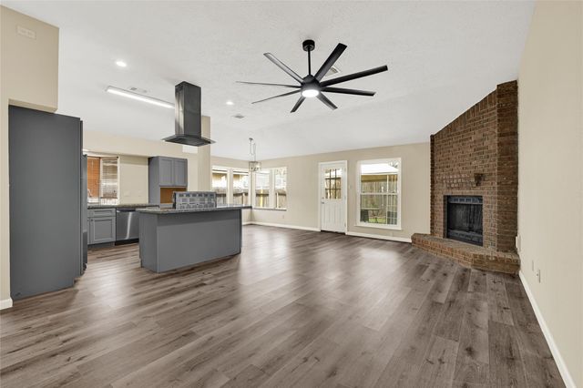 5306 Shady Gardens Drive, Humble, TX 77339