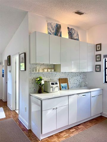 331 BOBBY JONES ROAD 331, Sarasota, FL 34232