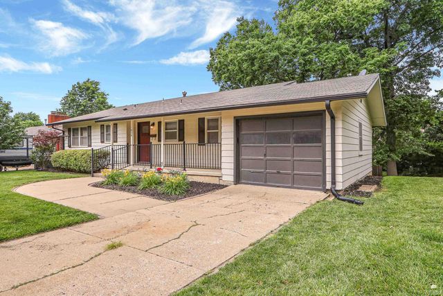 1829 Virginia Drive, Manhattan, KS 66502