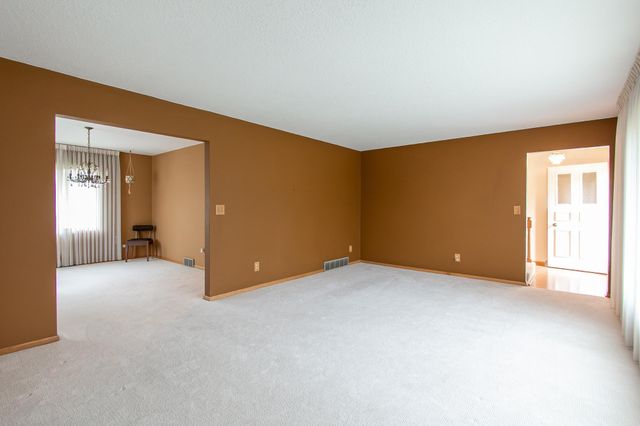 2902 3rd Street N, Fargo, ND 58102