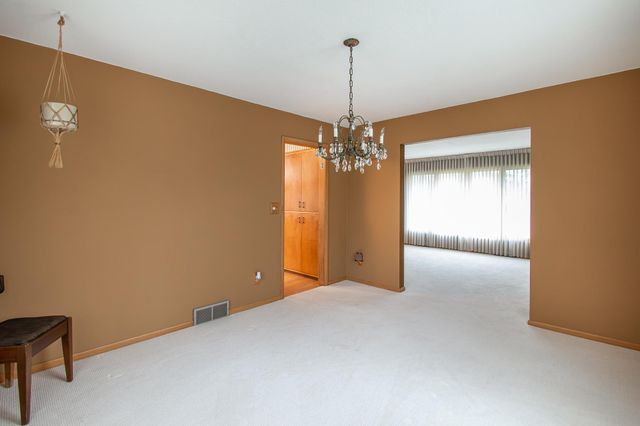 2902 3rd Street N, Fargo, ND 58102