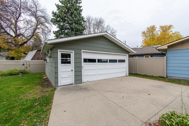 2902 3rd Street N, Fargo, ND 58102