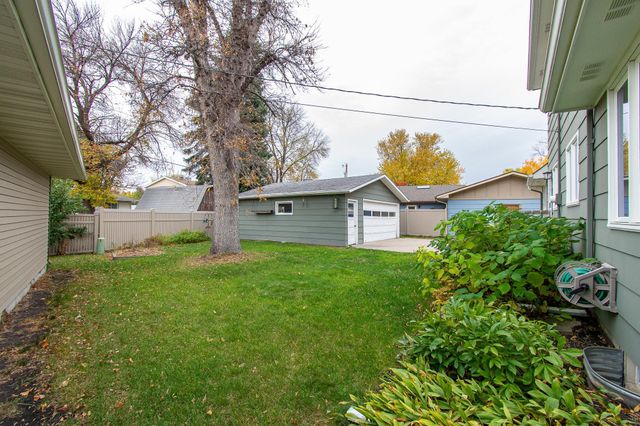 2902 3rd Street N, Fargo, ND 58102