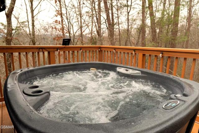 1065 Shell Mountain Road, Sevierville, TN 37876