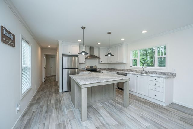 204 Wyman Road, Eutawville, SC 29048