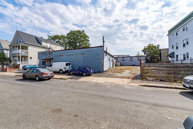 17 Kensington Avenue, Somerville, MA 02145