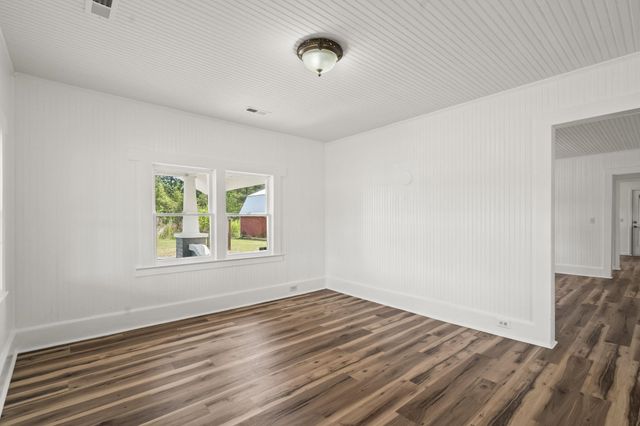 690 McNabb Short Cut Rd., Loris, SC 29569