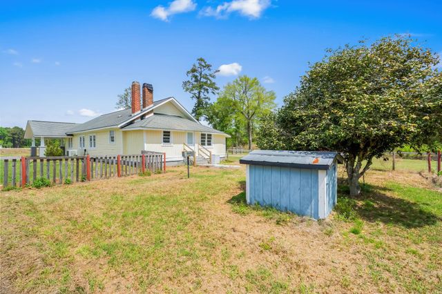 690 McNabb Short Cut Rd., Loris, SC 29569