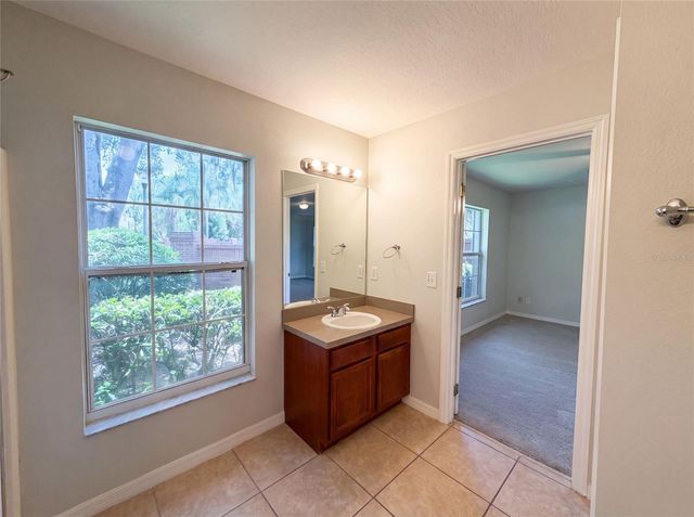 306 GARDEN OAK COURT, Apopka, FL 32703