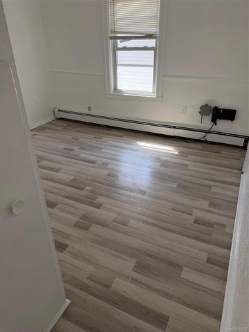 190 Beach 27th Street, Far Rockaway, NY 11691