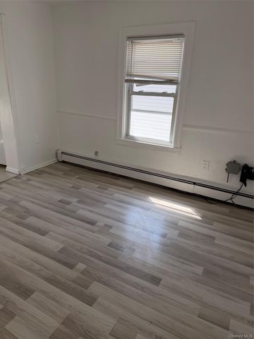 190 Beach 27th Street, Far Rockaway, NY 11691