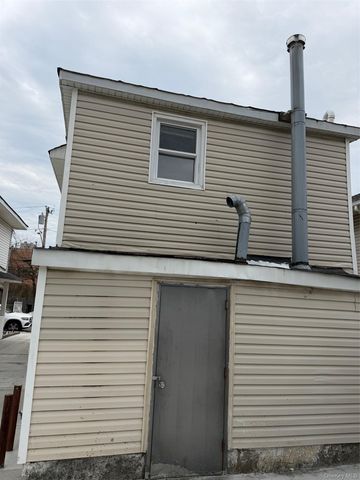 190 Beach 27th Street, Far Rockaway, NY 11691