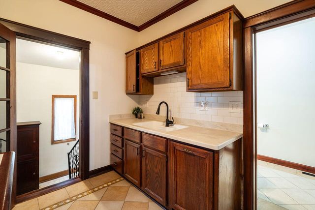 3156 S Kinnickinnic AVENUE, Milwaukee, WI 53207