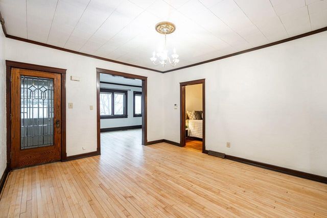 3156 S Kinnickinnic AVENUE, Milwaukee, WI 53207