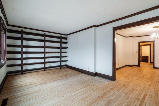 3156 S Kinnickinnic AVENUE, Milwaukee, WI 53207