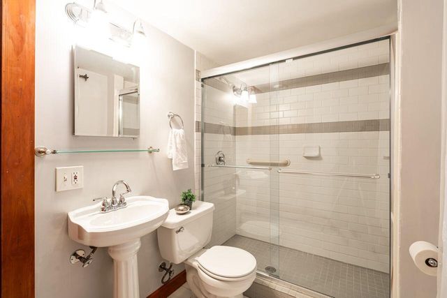 3156 S Kinnickinnic AVENUE, Milwaukee, WI 53207