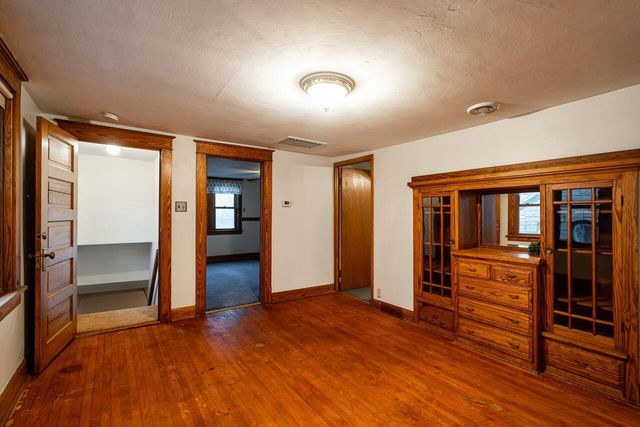 3156 S Kinnickinnic AVENUE, Milwaukee, WI 53207