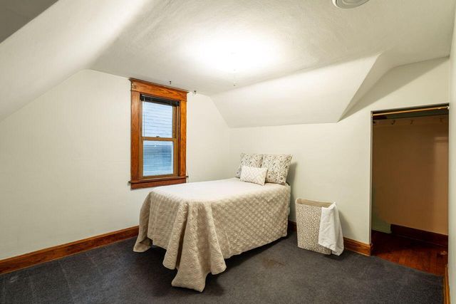 3156 S Kinnickinnic AVENUE, Milwaukee, WI 53207